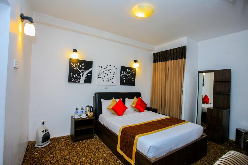 La Cottage Boutique Hotel & Restaurant นูวาราเอลิยา ภายนอก รูปภาพ