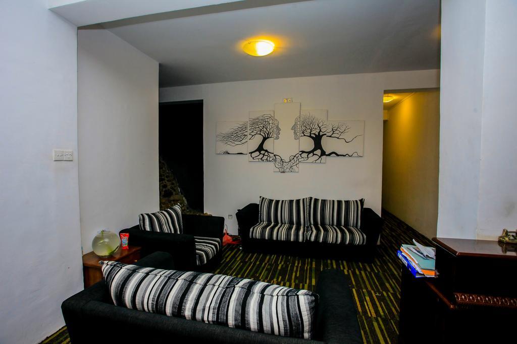 La Cottage Boutique Hotel & Restaurant นูวาราเอลิยา ภายนอก รูปภาพ