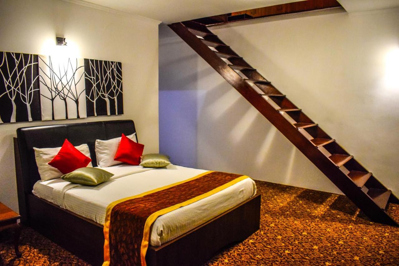 La Cottage Boutique Hotel & Restaurant นูวาราเอลิยา ภายนอก รูปภาพ