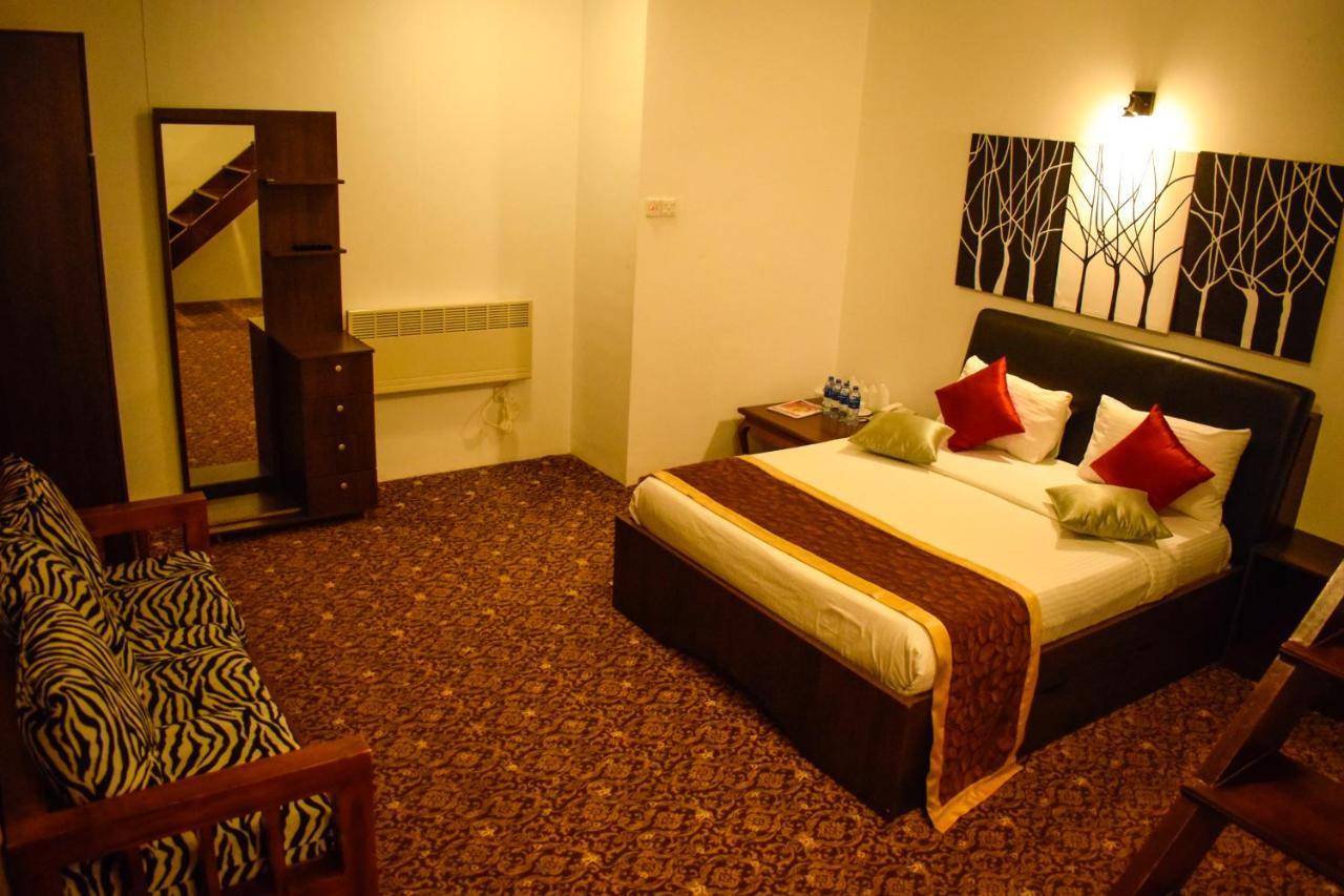 La Cottage Boutique Hotel & Restaurant นูวาราเอลิยา ภายนอก รูปภาพ