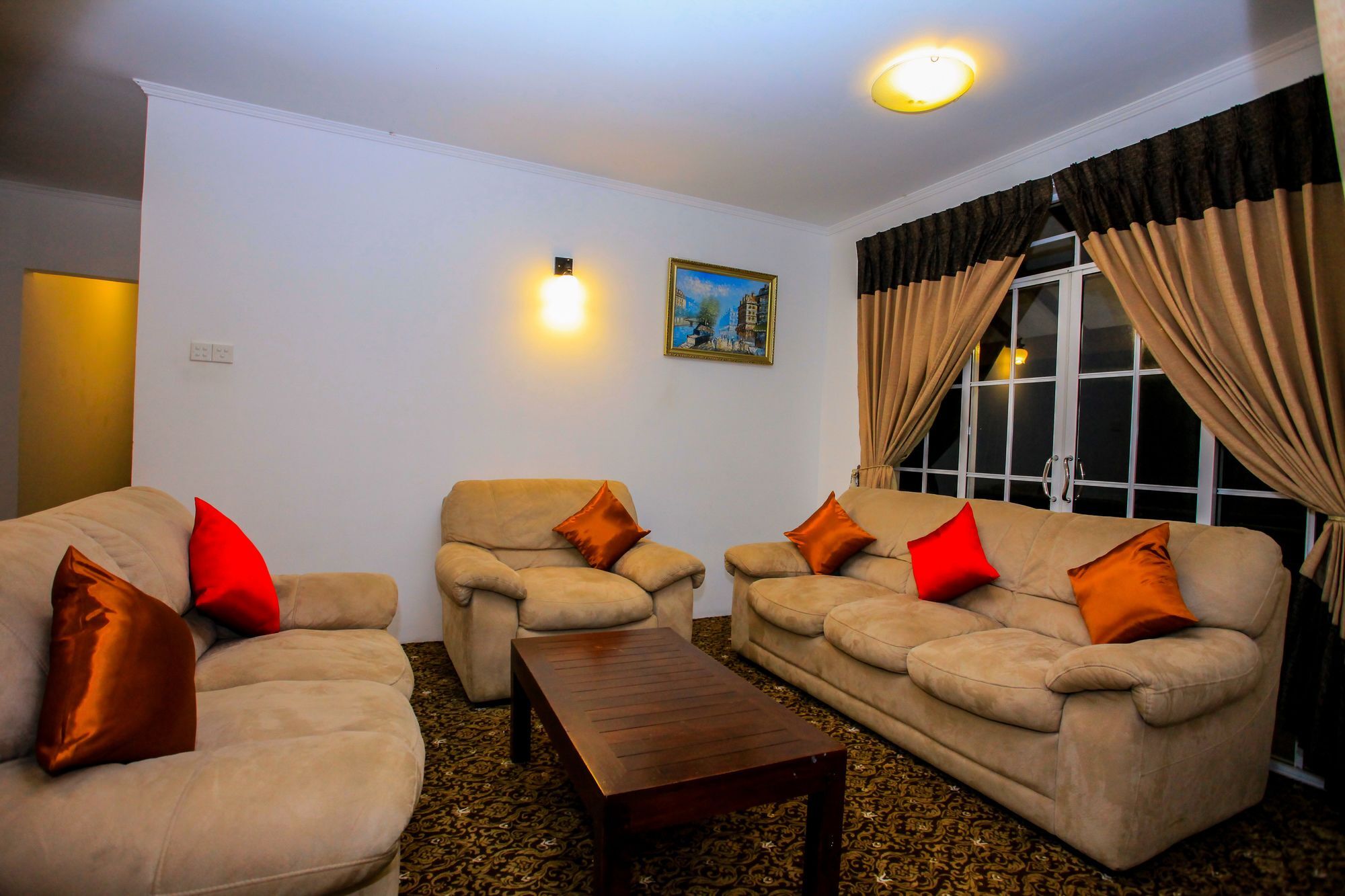 La Cottage Boutique Hotel & Restaurant นูวาราเอลิยา ภายนอก รูปภาพ